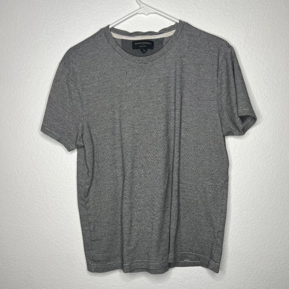 Banana Republic Dress Crew Patterned T Shirt